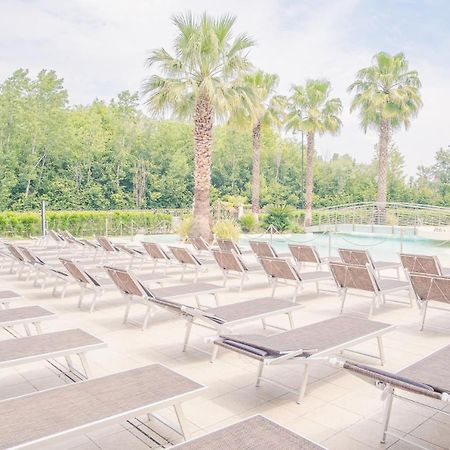 Relais Du Lac Village - Italian Homing デセンツァーノ・デル・ガルダ エクステリア 写真