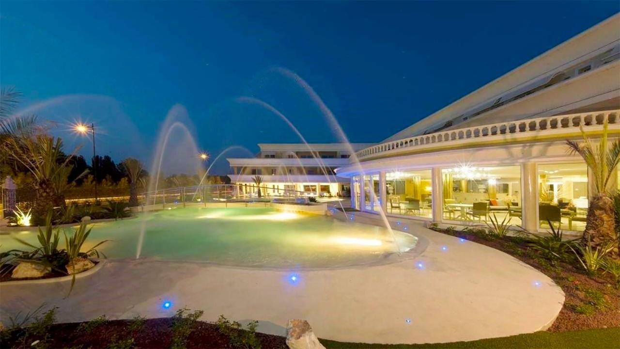 Relais Du Lac Village - Italian Homing デセンツァーノ・デル・ガルダ エクステリア 写真