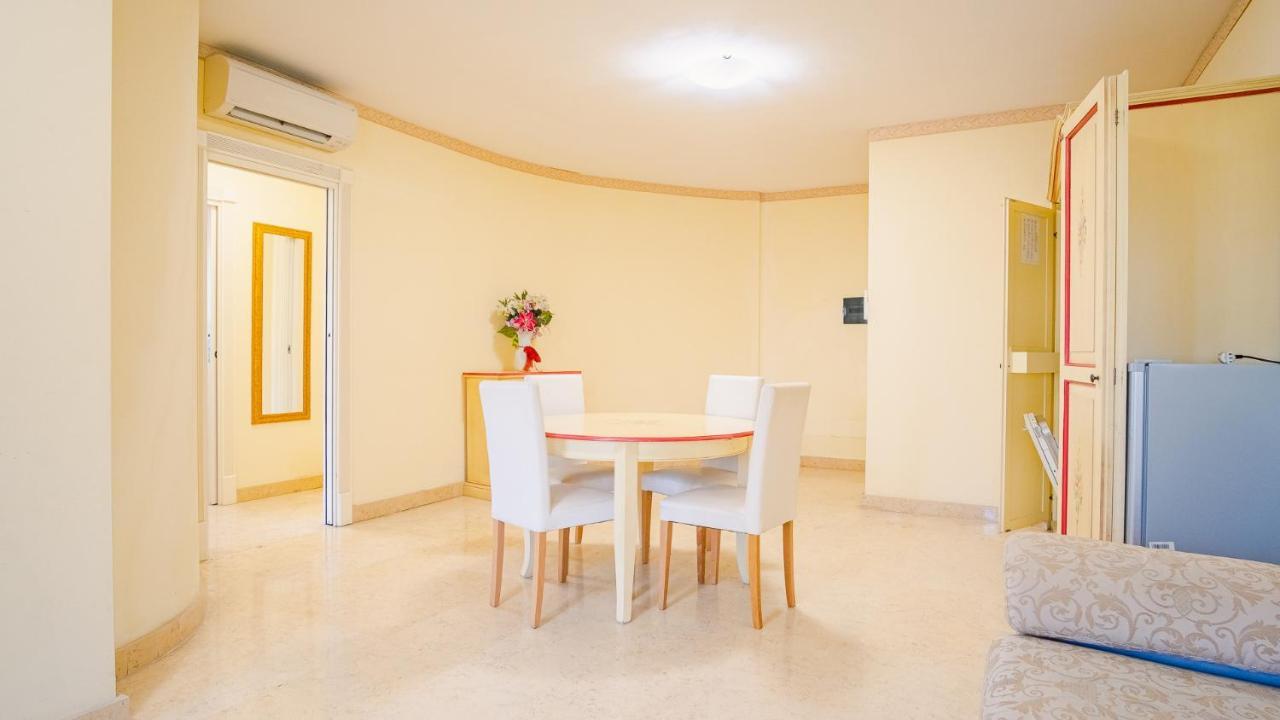 Relais Du Lac Village - Italian Homing デセンツァーノ・デル・ガルダ エクステリア 写真