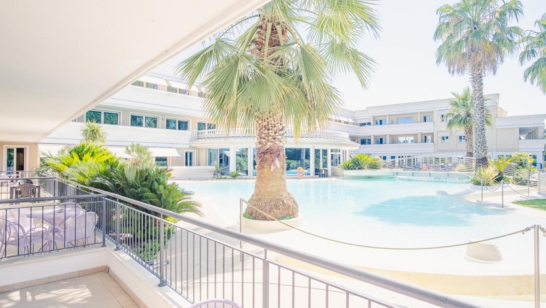 Relais Du Lac Village - Italian Homing デセンツァーノ・デル・ガルダ エクステリア 写真