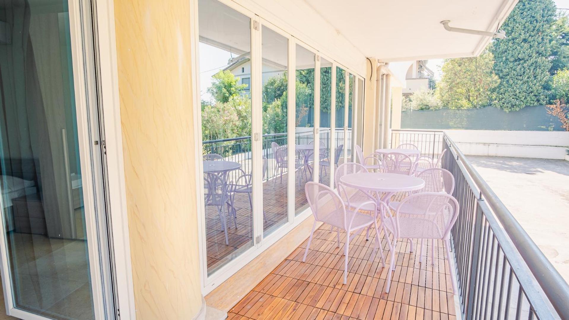Relais Du Lac Village - Italian Homing デセンツァーノ・デル・ガルダ エクステリア 写真