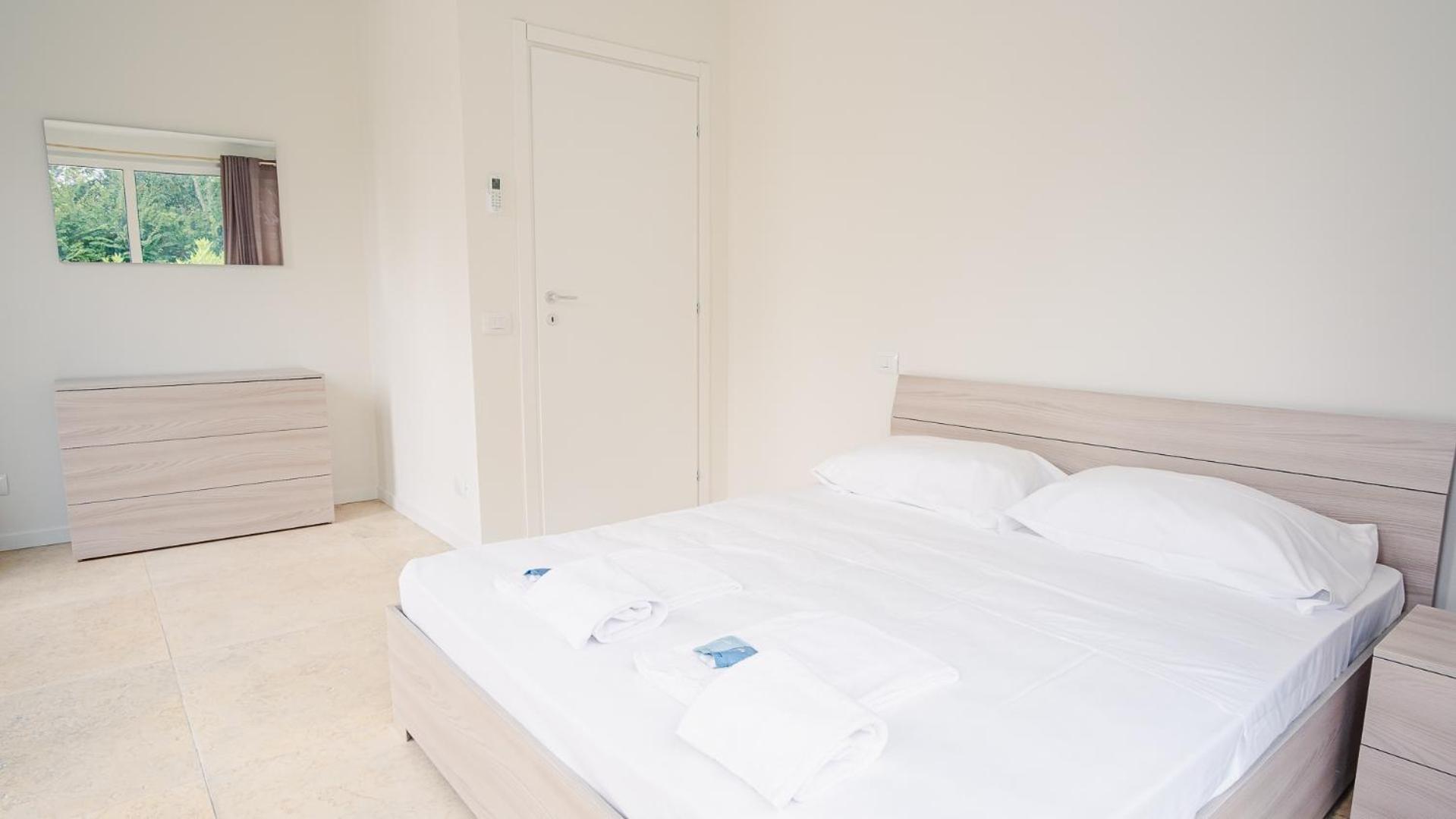 Relais Du Lac Village - Italian Homing デセンツァーノ・デル・ガルダ エクステリア 写真