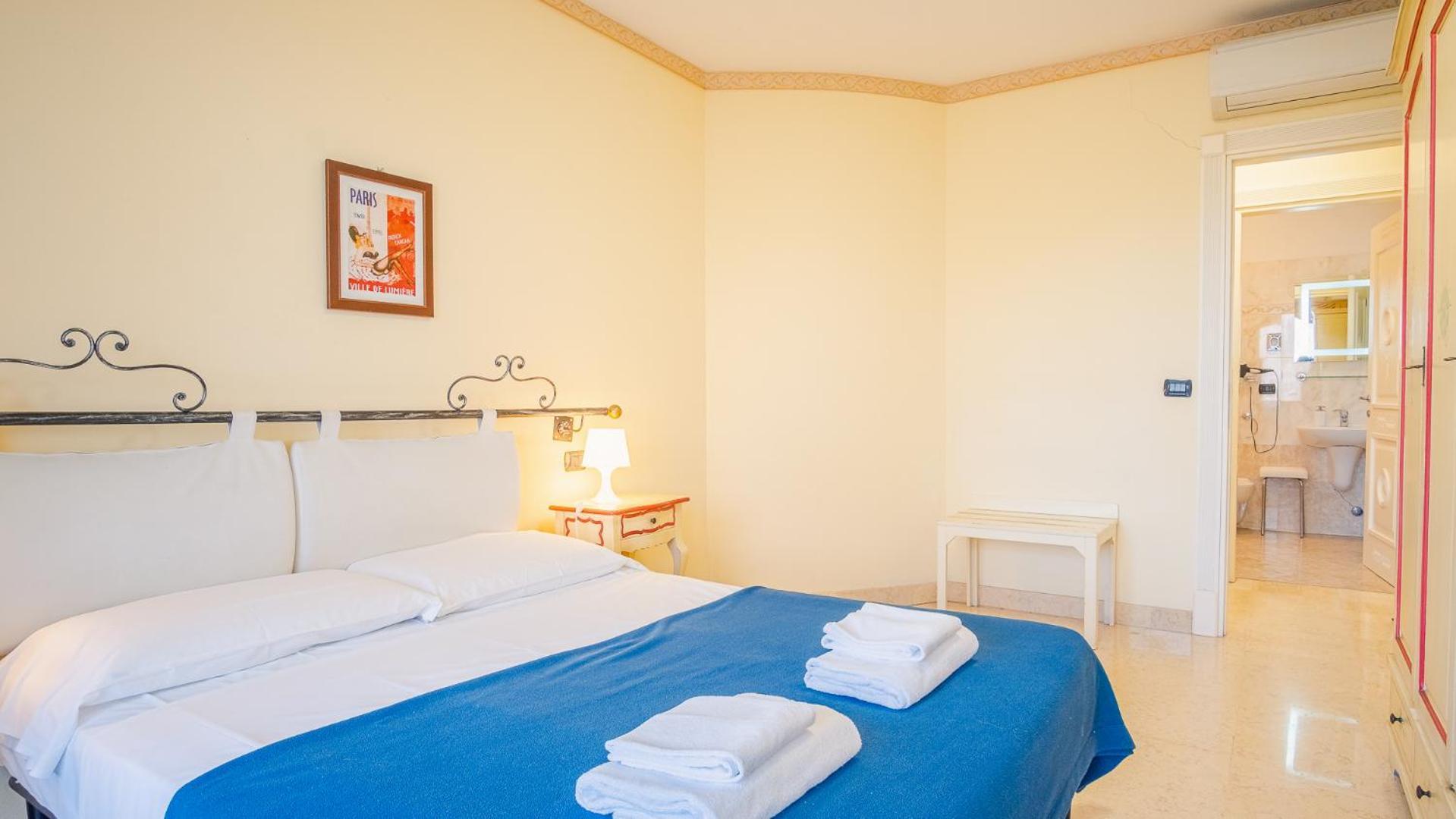 Relais Du Lac Village - Italian Homing デセンツァーノ・デル・ガルダ エクステリア 写真