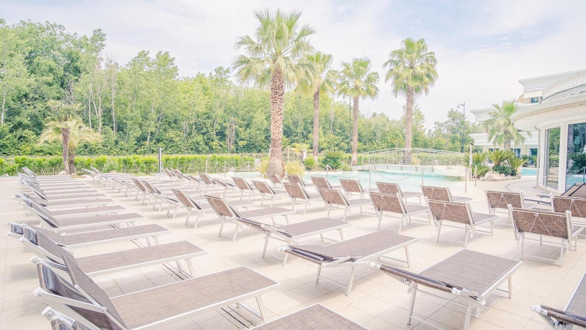 Relais Du Lac Village - Italian Homing デセンツァーノ・デル・ガルダ エクステリア 写真